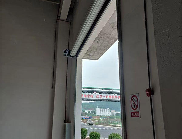 廠房工業(yè)抗風(fēng)門